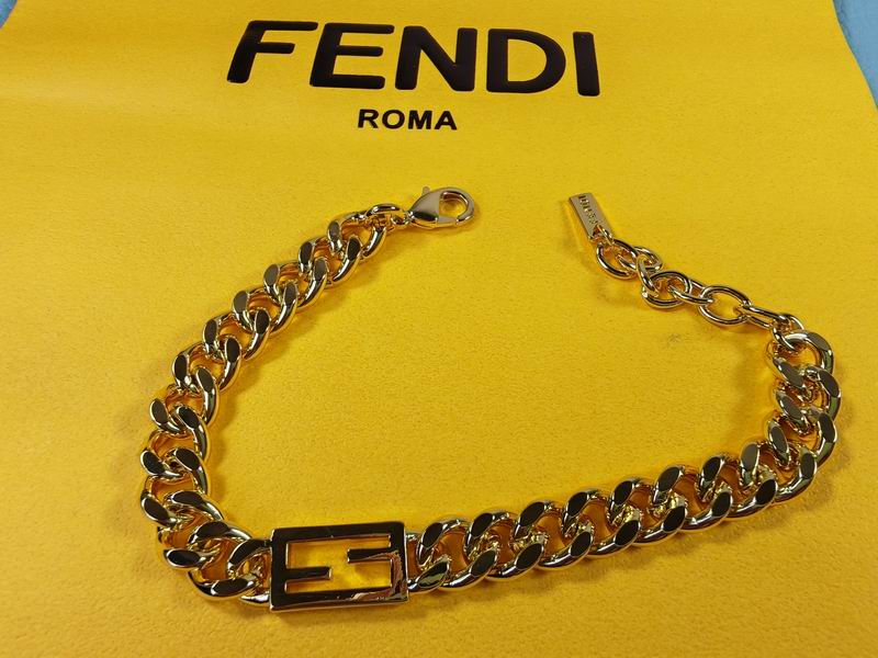 Fendi bracelet 11lyr10
